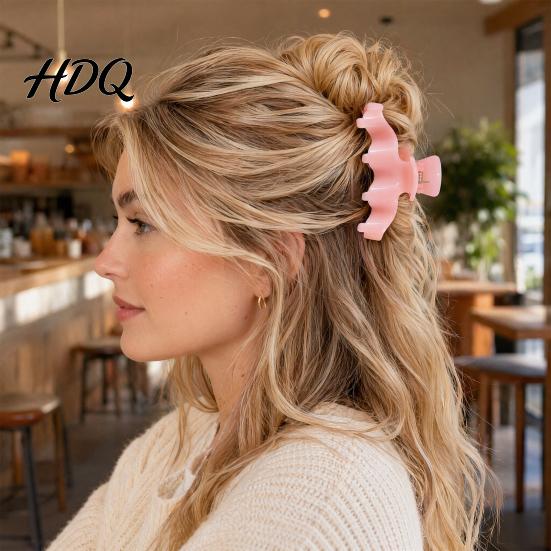 Anti-slip Hair Claw with Anti-Slip Teeth Large Wavy Design Shark Clip Clip
