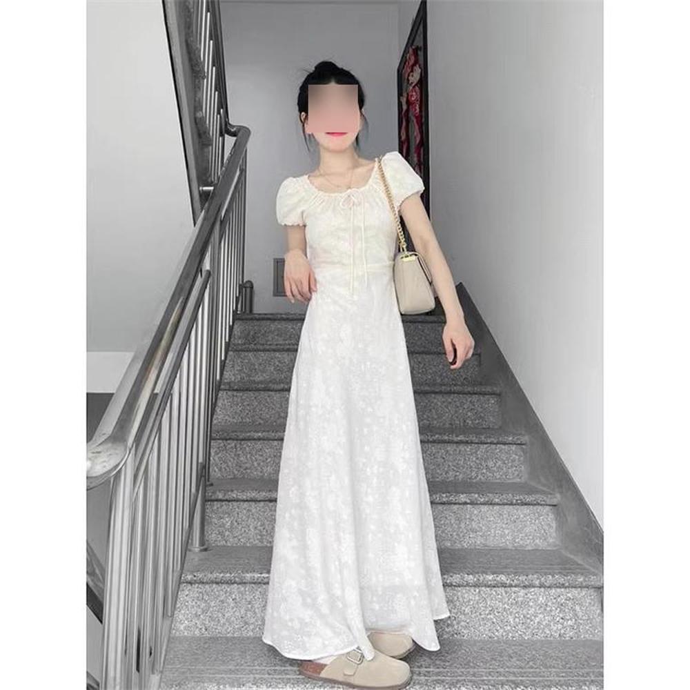 Women's Summer Casual Early Summer Wear Bubble Sleeves White Floral Dress New Popular Popular Beautiful Long Dress