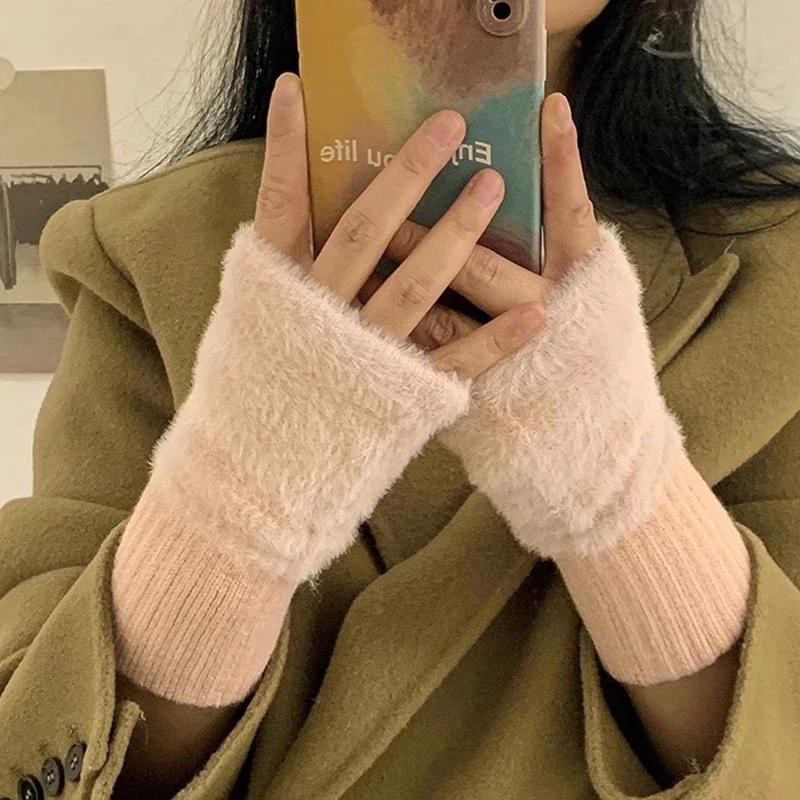 

1PC- Warm and Cold-proof Half-finger Gloves for Women in Autumn and Winter, Versatile and Plush, Cute Office Half-finger Gloves One size рожевий