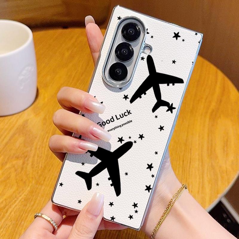 

Airplane Travel Line Label Case For Samsung Z Fold 7 6 5 Luxury Hybrid 3in1 Leather Skin Plating Folding Phone Cover For Samsung Z Fold7 Fold6 Fold5 Samsung Z Fold 7 бежевый