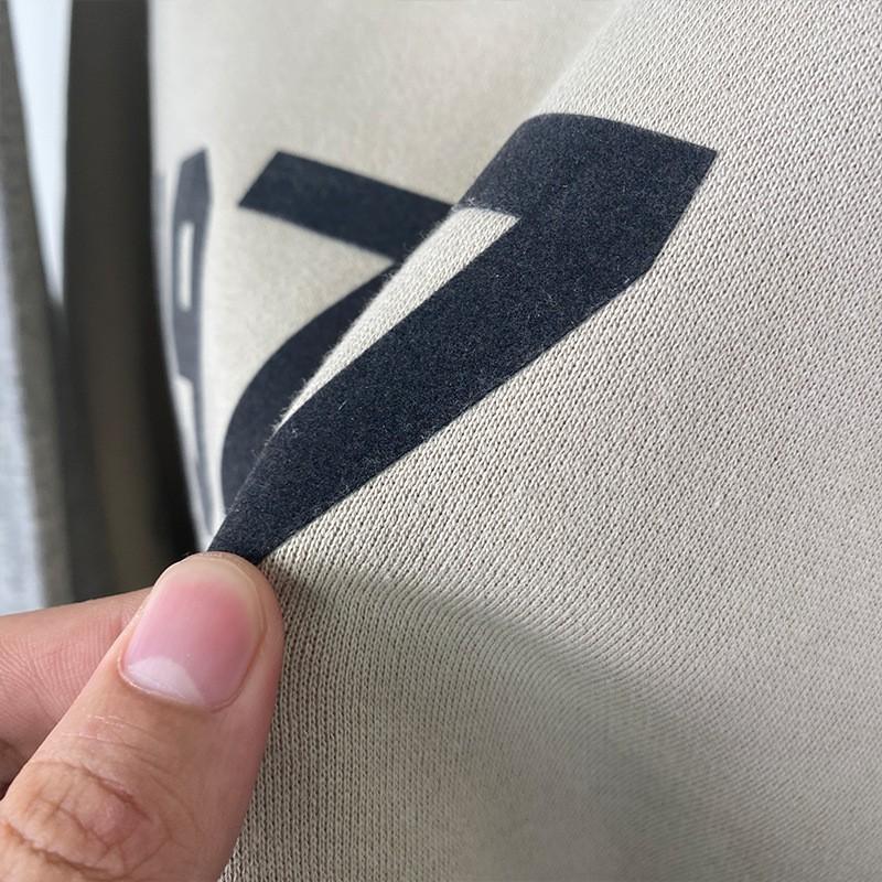 Herren Fleece-gefütterter Kapuzenpullover mit geprägtem Buchstaben-Print Lockerer Schnitt Streetwear Pullover