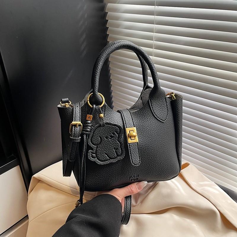 Ielgy Large-Capacity Simple All-Match Soft Leather Messenger Bag Ladies Casual Portable Tote Bag