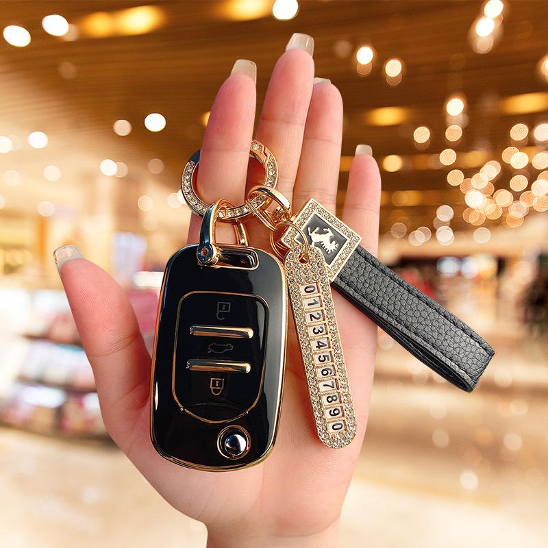 Applicable to Wuling Hongguang miniev/nano/s3/plus car key set, high-end buckle journey 730 shell men and women