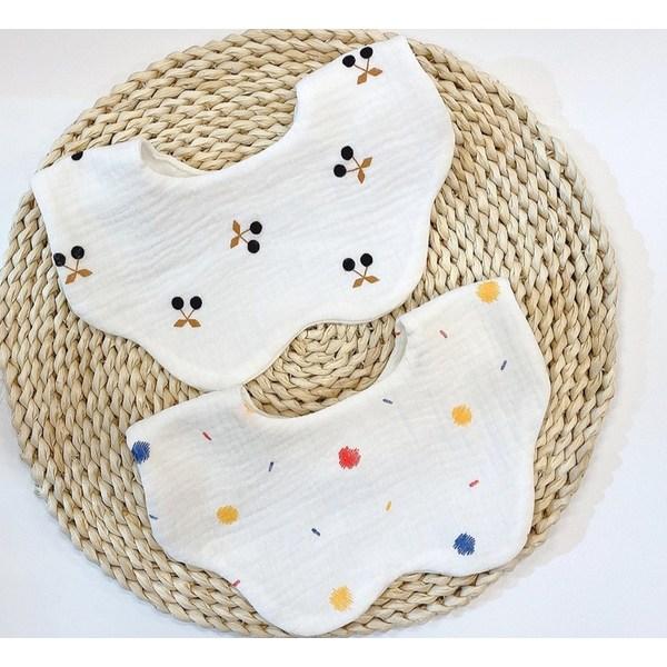 Luxury Baby 6-Ply Yorugose Flower Bib D 4-Piece Set, Flower D Set (Color Dot, Black Cherry, Heart Bear, Forest Bear), 1 Set