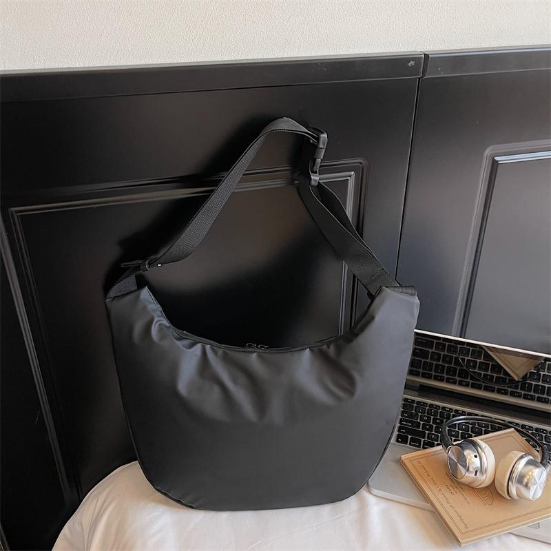 Women's Bag Commuter Crossbody Bag Shoulder Bag Large Capacity Dumpling Bag