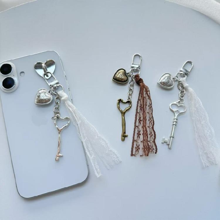 Lovely Lace Heart Keychain Decorative Resin Keyring Compact Design Bag Ornament Ideal For Daily Use And Gift Giving