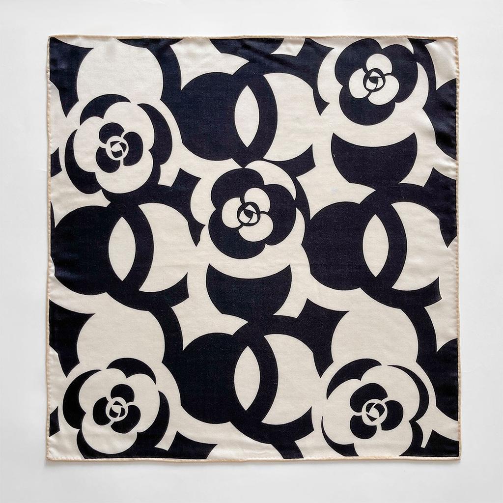 Wool Scarf Women'S Spring Summer Foreign Style Fashion Double-Sided Two-Color Shawl Silk Wool Small Square Scarf