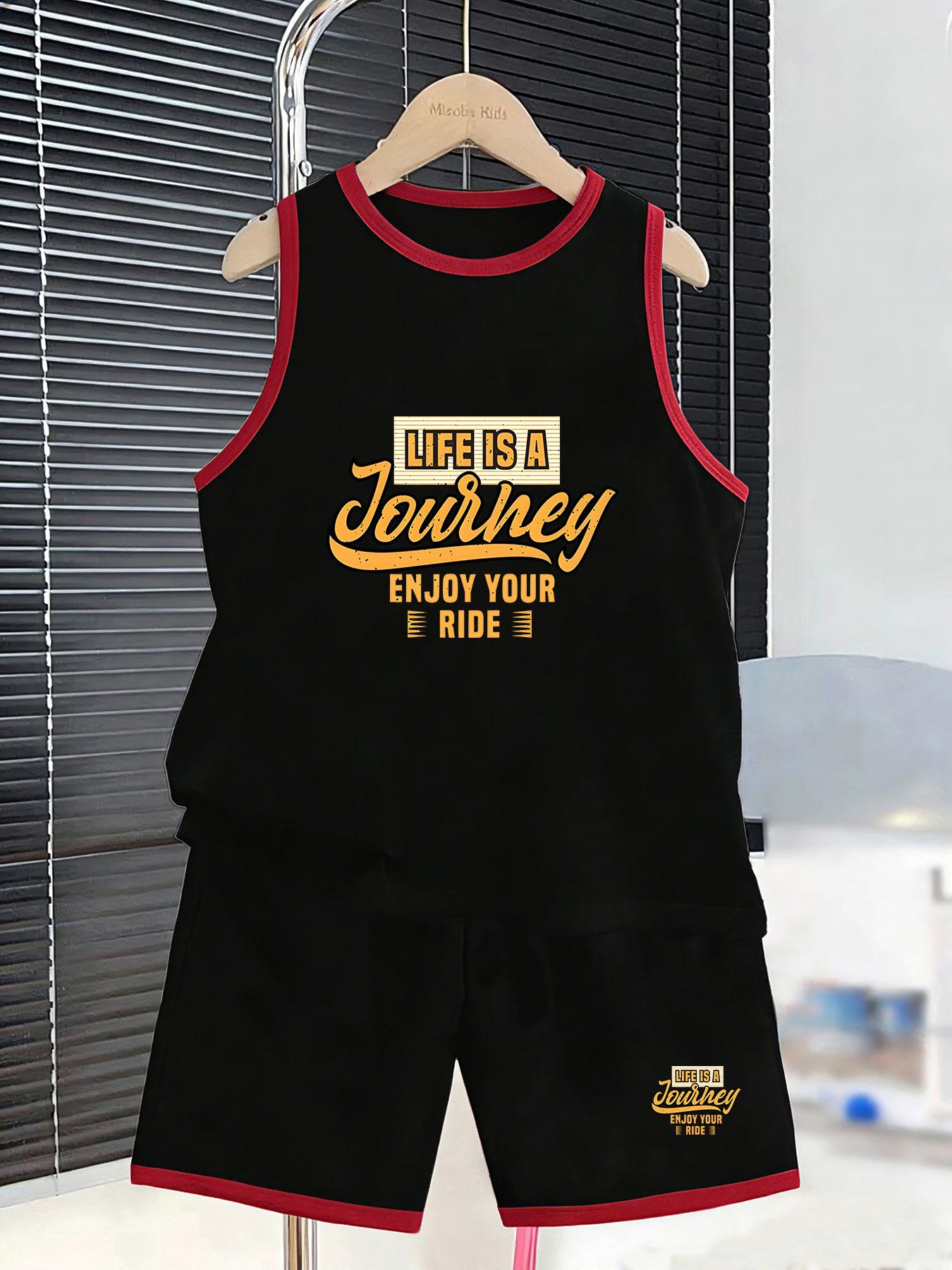 

Boys casual travel style set with LIFE IS A JOURNEY retro print. Soft breathable fabric, relaxed cutting for daily and leisure outings. 2-3Y чёрный