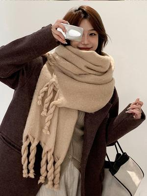 Accessoires – Schals & Tücher
