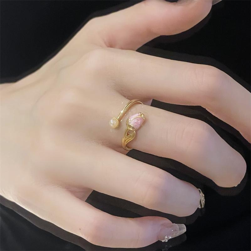 Medieval Enamel Peach Blossom Opening Ring Flower Light Luxury High Sense Niche Design Sense Fashion Retro Gold Ring