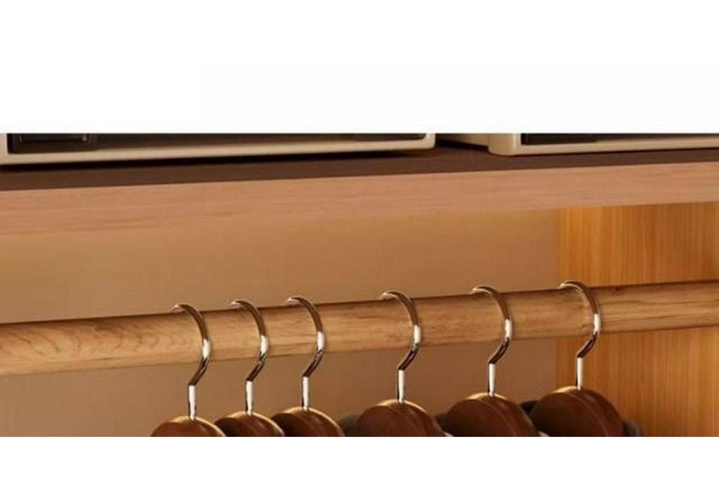 Anti-Slip Solid Wood Clothes Hanger - No Trace, Ideal for Home, Store, and Hotel Wardrobes