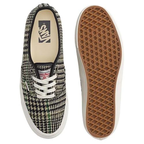 Vans Skateboard Shoes Unisex - VN000EBNY28