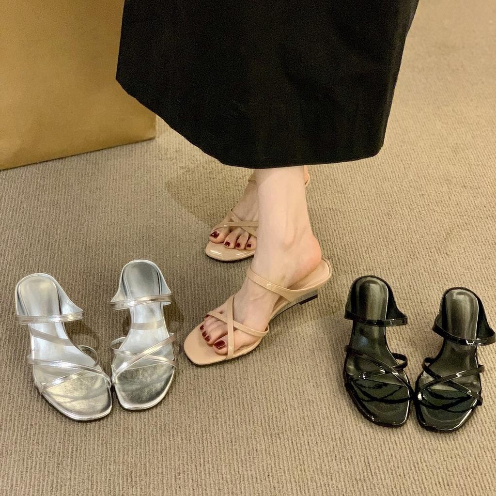 Wedge heel slippers women's outer wear summer 2025 new fairy style gentle cross with high-end temperament sandals