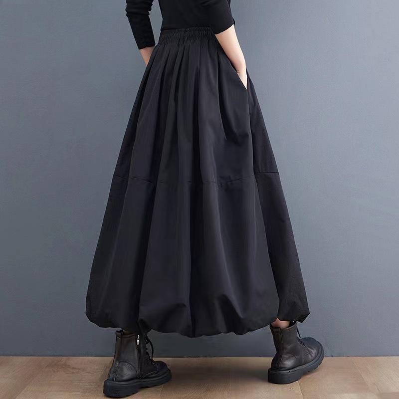 Women's Spring and Autumn Thin A Line Skirt High Waisted Elasticated Comfortable Loose Black Fluffy Skirt