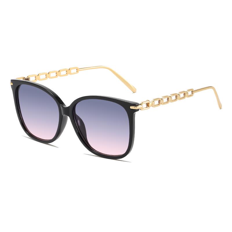 Trendy Oversized Women's Sunglasses: Fashionable Street Style UV Protection for Outdoor Travel