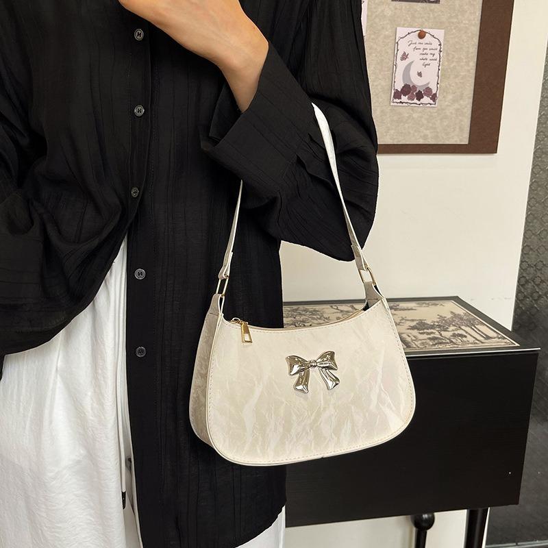 Women's niche design fashionable winter armpit bag women's new simple trend shoulder crescent bag