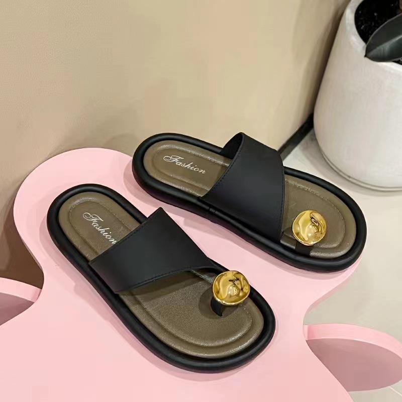 New set of toe cool slippers women's fashion summer versatile flat bottom niche casual beach shoes women