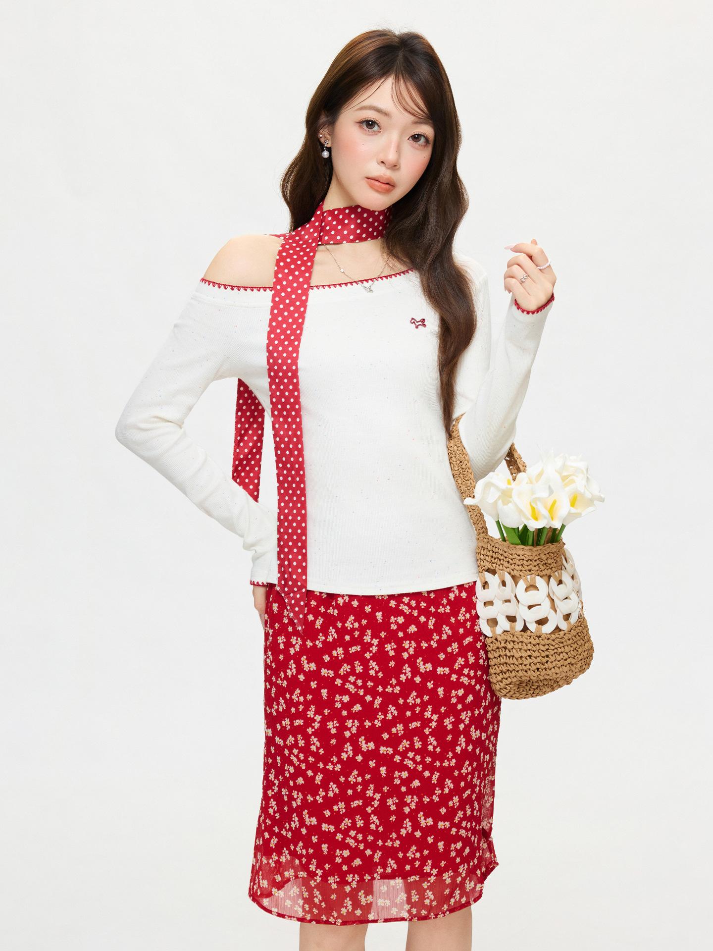 

Pony embroidered slanted shoulder collar off-the-shoulder long-sleeved shirt women s spring design sense slim-fitting inner bottoming shirt top S