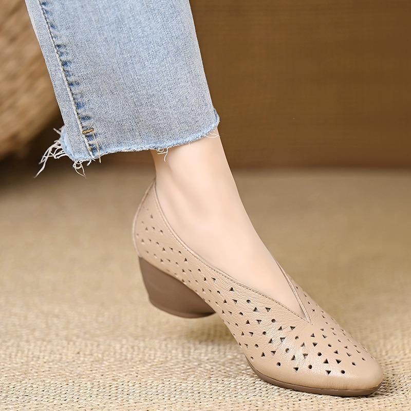 

Простые и мягкие туфли с перфорацией, на среднем каблуке, женские туфли 2025 весна и лето, новые остроносые, на танкетке, модные сандалии 40 абрикосовый