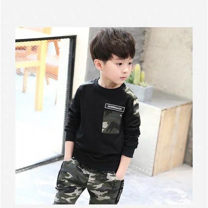

Осенняя одежда для мальчиков, новая камуфляжная одежда, детская спортивная одежда, осенний стиль, средний размер, детская мода, корейская версия 160 чёрный