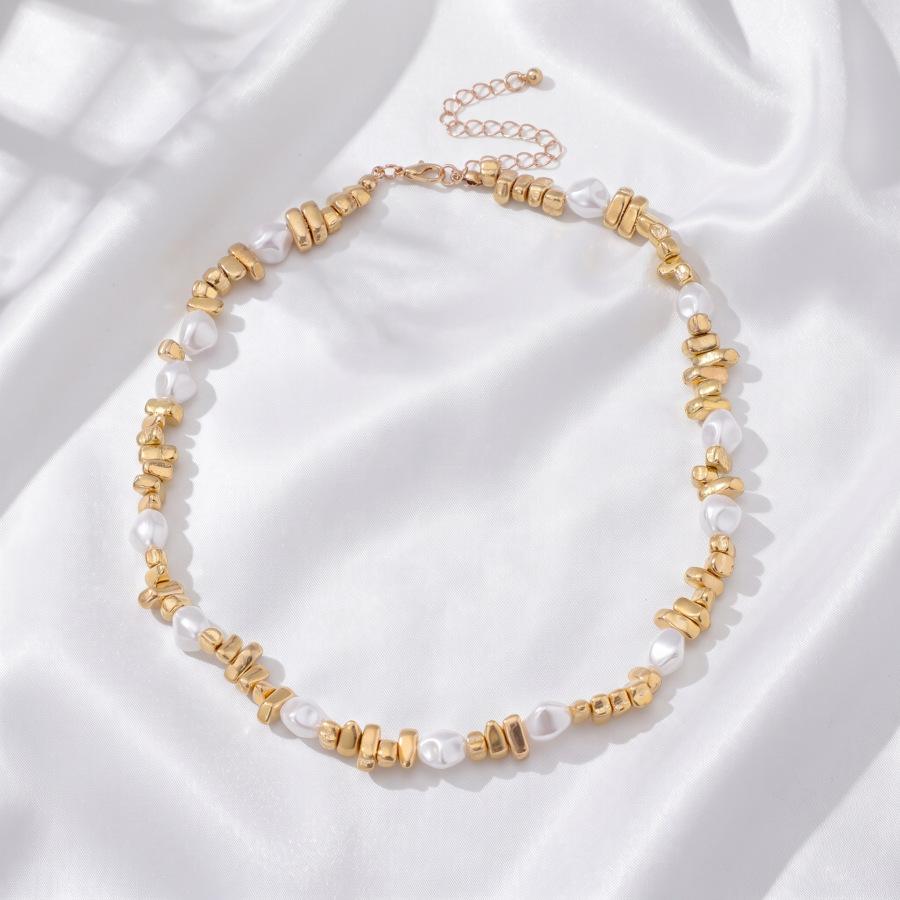 European and American Baroque irregular imitation pearl beaded necklace choker simple ins star fringed necklace