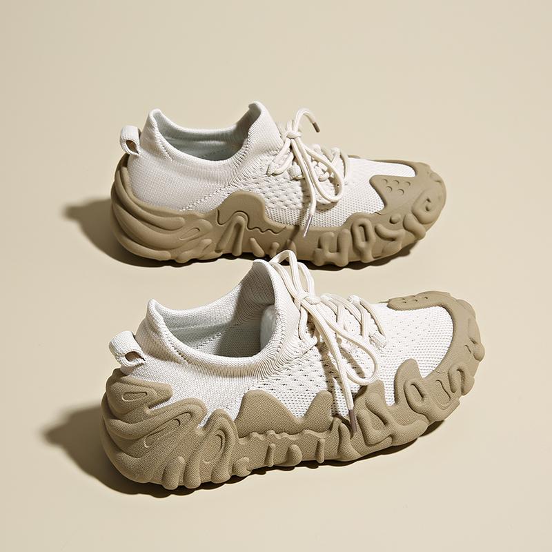 Spring and Summer New Flying Mesh Shoes Soft Sole Lightweight Sports Casual Shoes Anti-slip Wear Women Casual Shoes