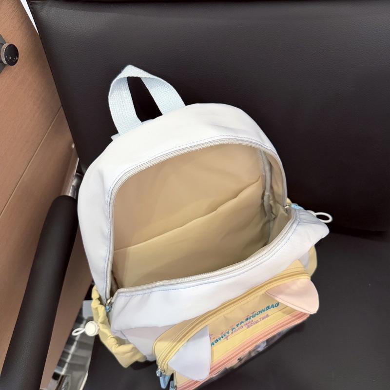 A Cute and Fresh Backpack for Junior and Senior High School Students, A Large-capacity Backpack