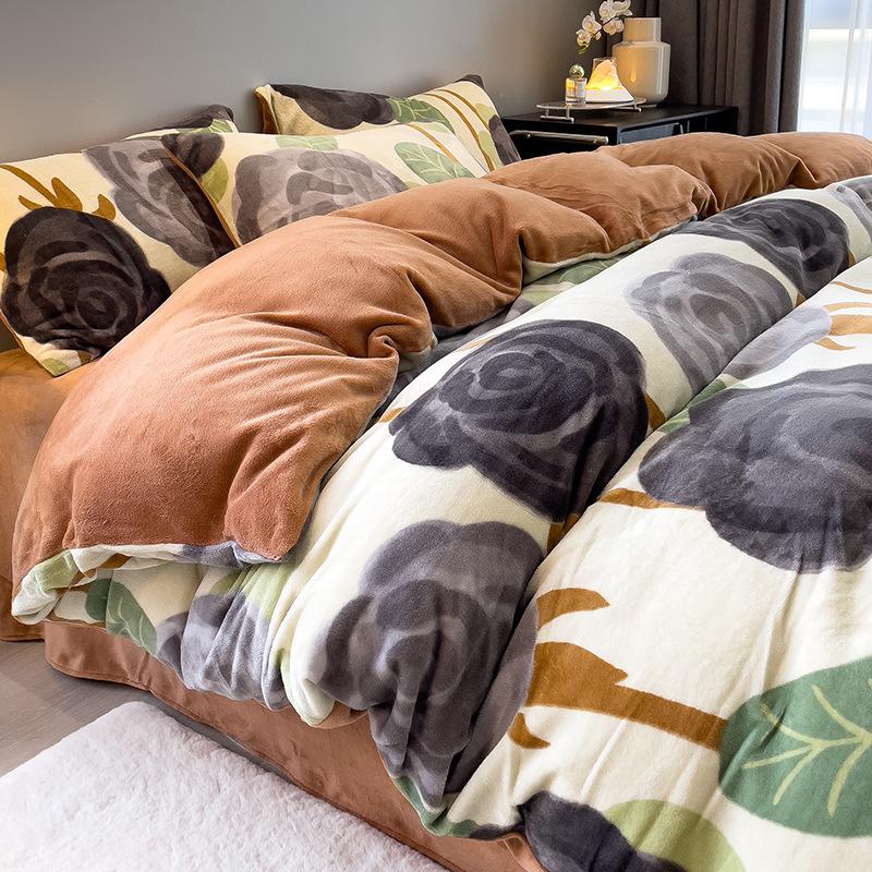 

Винтажный стиль, молочный бархат, четыре предмета, зимнее утолщенное фланелевое постельное белье, фланелевая простыня, пододеяльник 1.8M(4pcs)