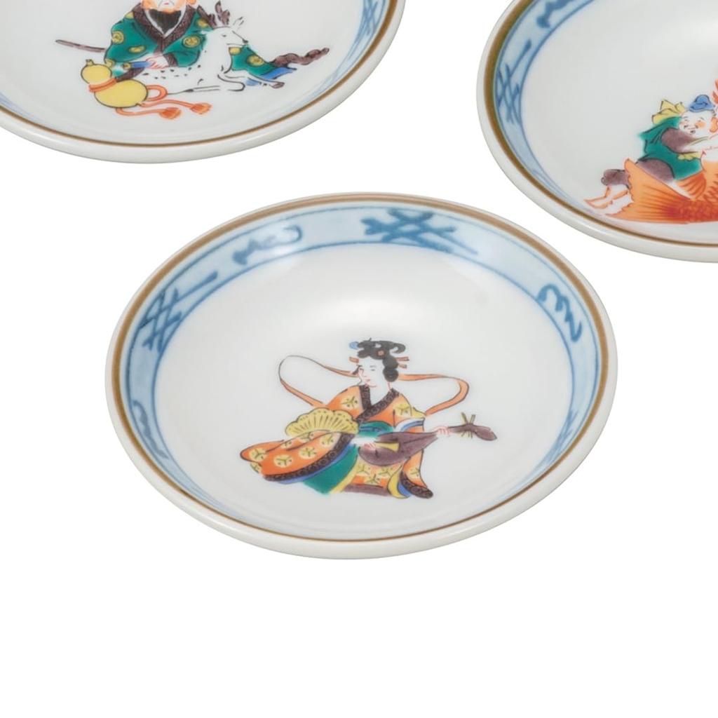 Kutani Ware Iwataya "Kutani Ware" Set of Plates (size 3) Seven Lucky Gods K8-29
