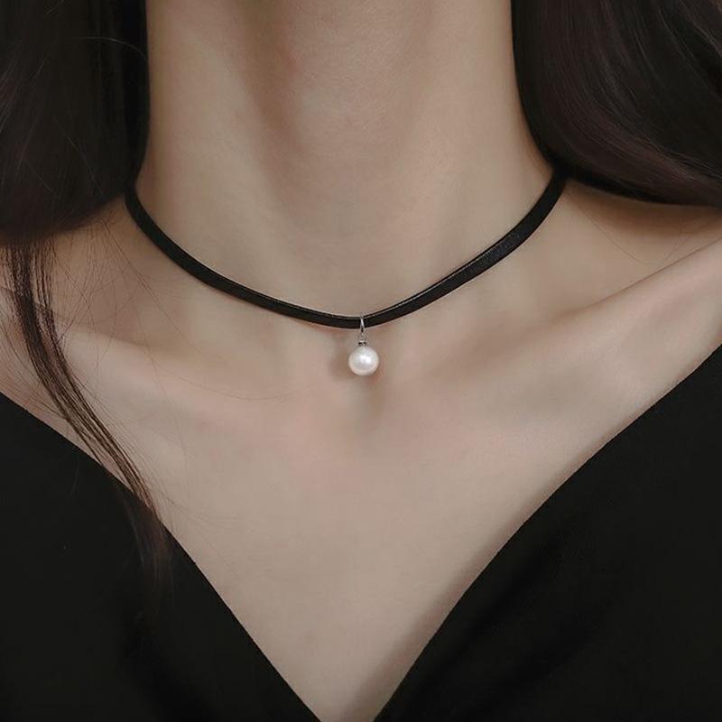 Chocker Pearl Collar Necklace Leather Rope Necklace Stainless Steel Metal Choker Collarbone Chain Neck