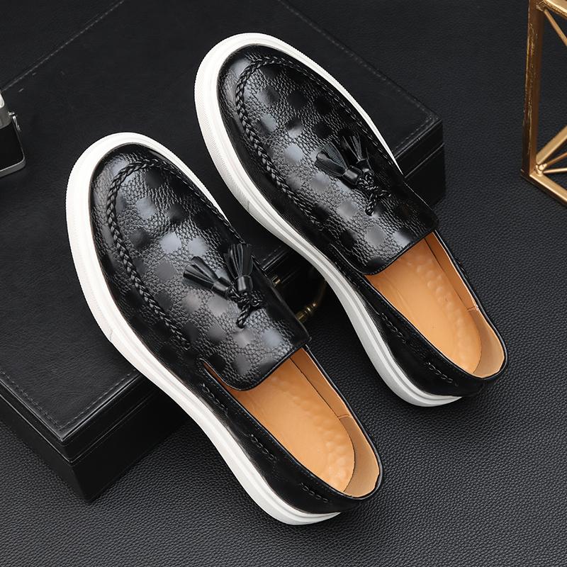 Fashion Fashion Men's Casual Shoes Embossed Leather Men Classic Retro British Style Tassels Loafers Mens Slip-on Outdoor Driving Flats