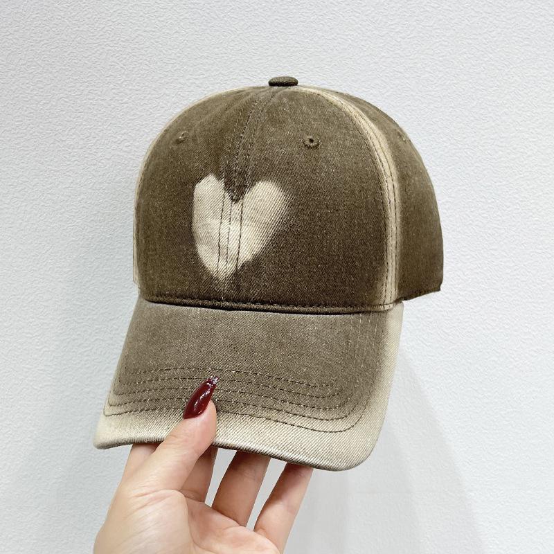 

New Denim Heart Baseball Cap for Women - Spring/Autumn Versatile Soft Top, Trendy Street Style, Curved Brim, Face-Slimming Duckbill Hat Adjustable (55-59cm) хакі