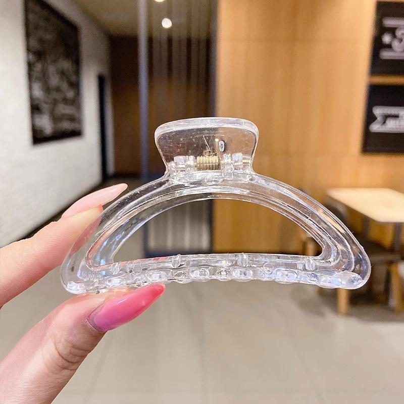 Versatile Milk Coffee Hair Clip: Large, Simple Shark Design for Women