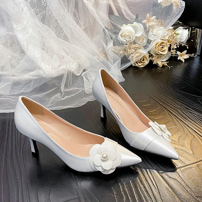 

Fashion French Wedding Shoes Senior Sense 2024 New Camellia High Heels Female Wedding Dress Banquet Red Bridal Shoes 43