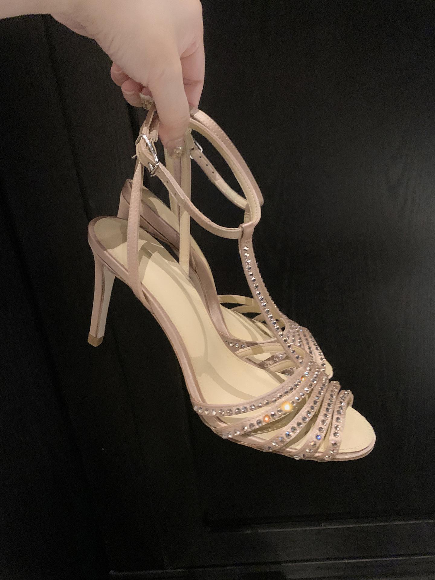 

WO Huizhou 2025 autumn new European and American round head fish mouth comfortable versatile high heels fashion temperament rhinestone sandals 40