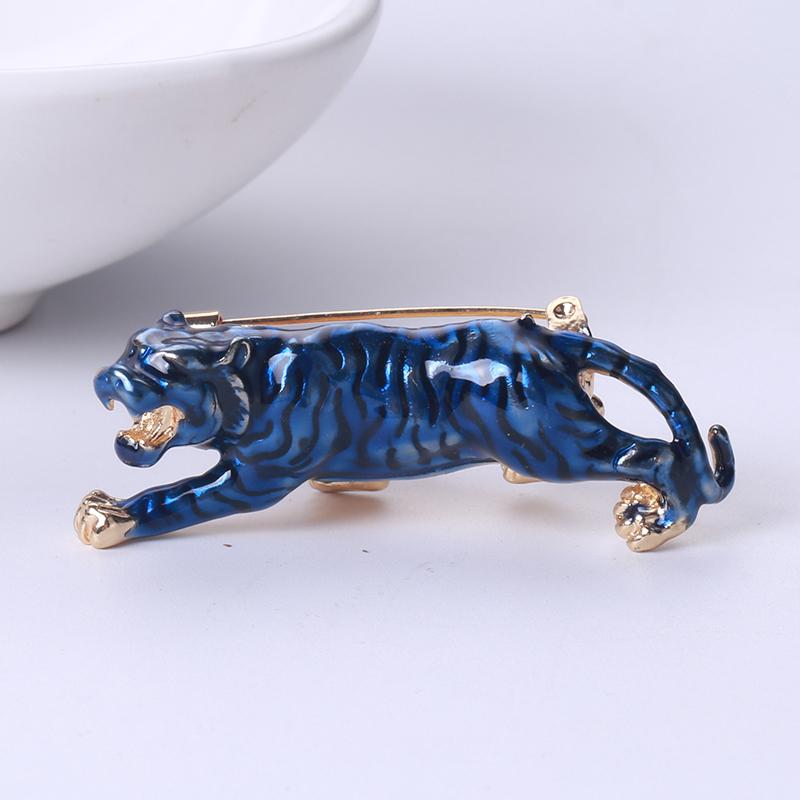 Oil Dripping Tiger Brooches for Women Unisex Animal Pins Banquet Party Backpack Gifts Jewelry Accessories