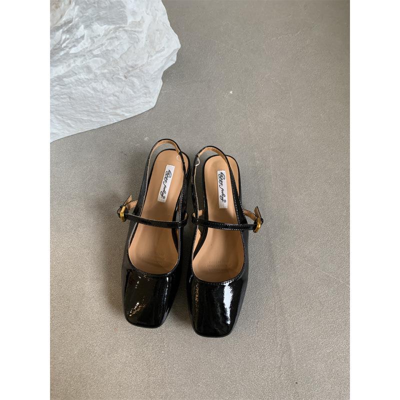 

Французский вечерний бриз толстый каблук квадратный носок пустые туфли-лодочки женские весна 2025 новые с юбкой средний каблук сумка носок сандалии 35