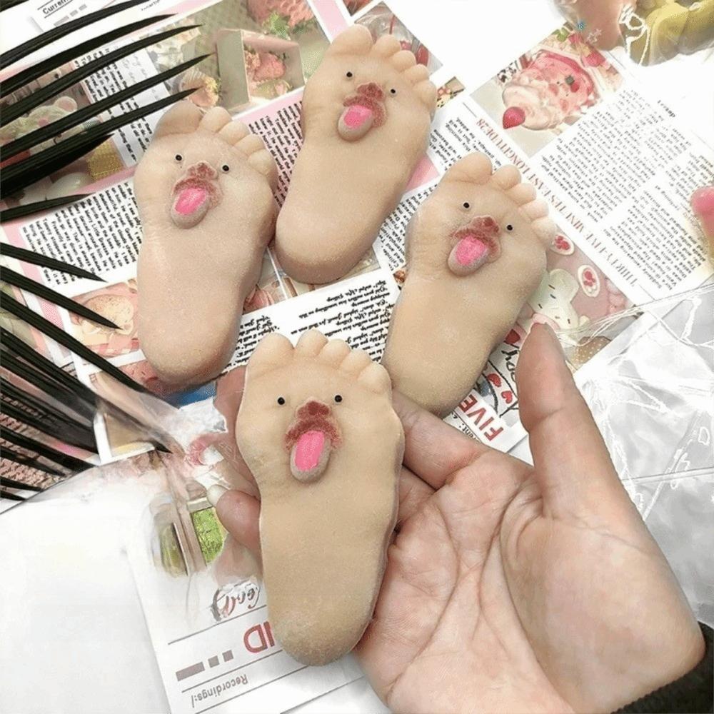 Tongue-Sticking Out Squeeze Toys Hunting Tricky Squishy Stress Toy Novelty Pinch Toy  Kids