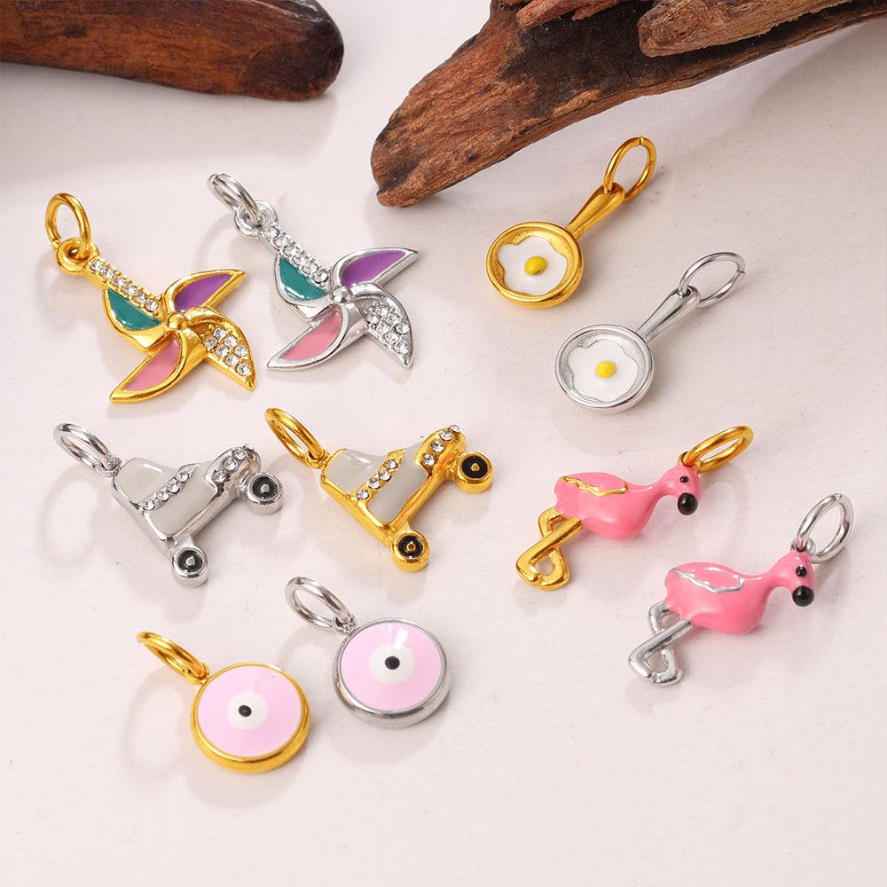 Charms Patins à Roulettes Cartoon Populaires Européens - Mini Animaux et Sucettes Glacées Ornements pour Femmes