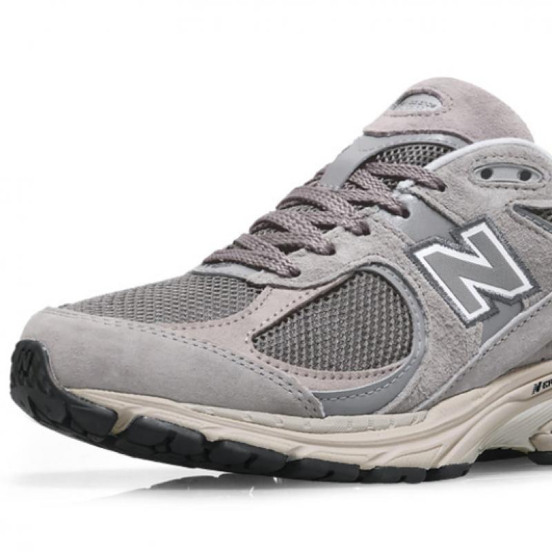 New Balance נעלי סניקרס יוניסקס דגם 2002 אפשרויות