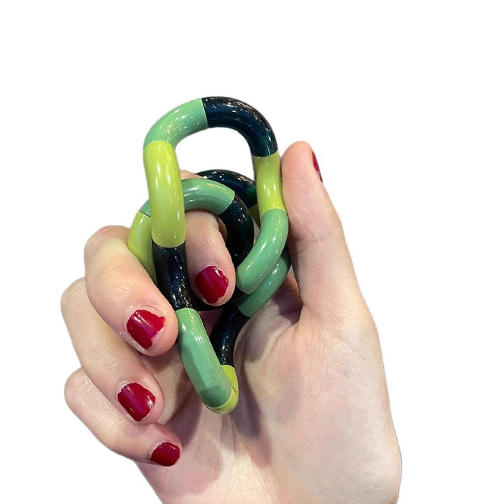 Seven-color Twisty Toy: Stress-relief, Finger Exercise, Relaxation, and Concentration Tool for Kids and Babies.