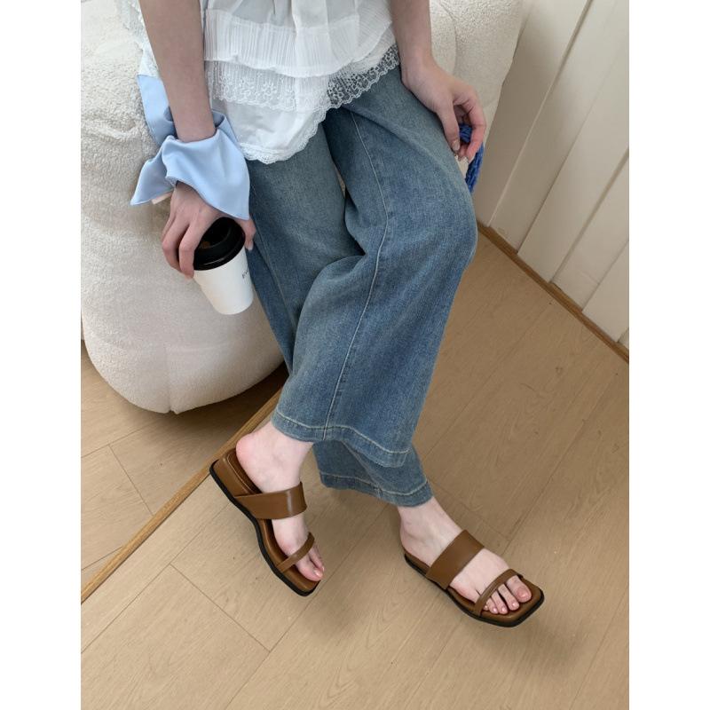 2025 summer new square head open-toed cowhide thick heel retro versatile high-heeled slippers women's versatile one-word drag outside