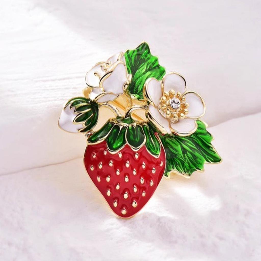 Vintage Rhinestones Strawberry Shaped Brooch Hand Painted Fruit Breastpin Enamel Lapel Pin Clothes Jewelry Accessories