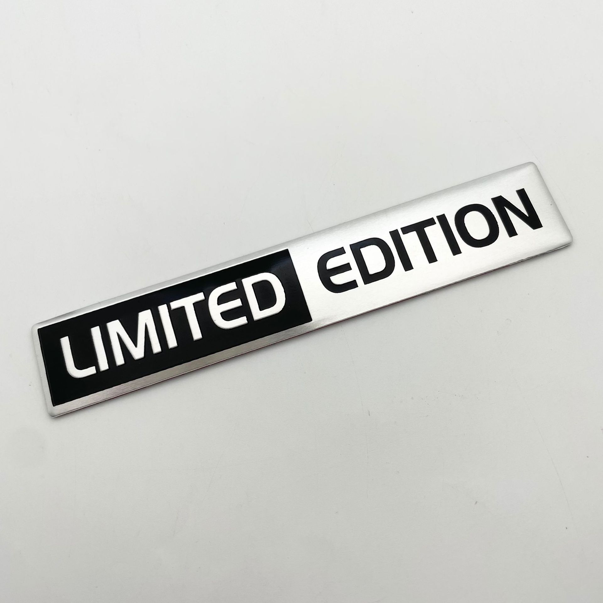 

2PCS POP MARKET Limited Special Edition Emblem METAL Badges Decal Sticker Auto Racing Sport Emblem for Rear Trunk Side Fender