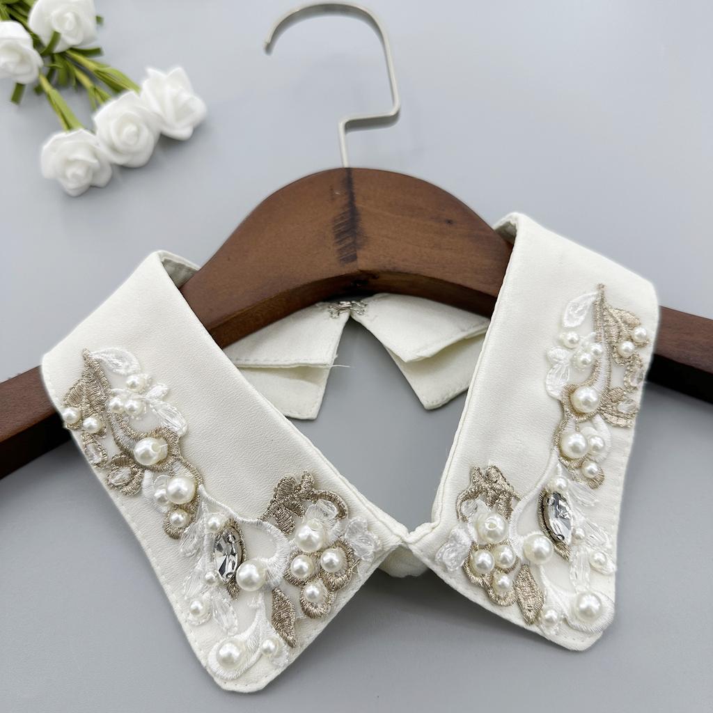 Fashion And Popular Embroidery Heavy Craftsmanship Beading Black And White Small Single Item Fake Collar