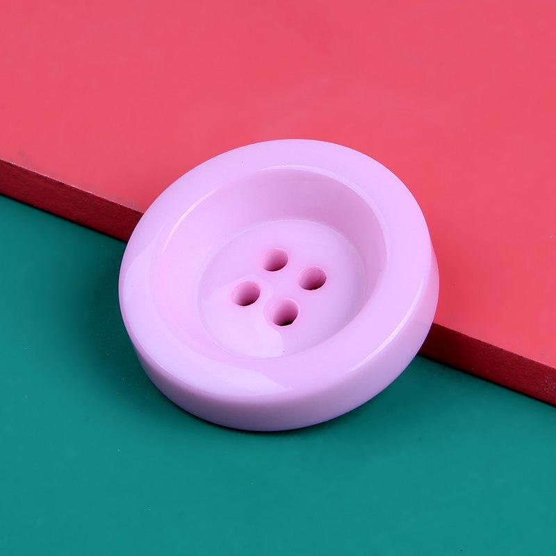 

Високоякісні кольорові потовщені ґудзики Жіночий одяг Кашемірове вовняне пальто Ґудзики Смола Чорні круглі ґудзики на чотири отвори Pink * 34L = 21.0 MM * Round