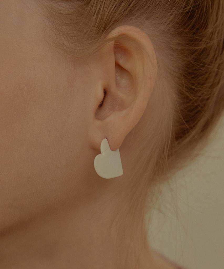 Tatiana Flat Heart Color Earrings Ec1350