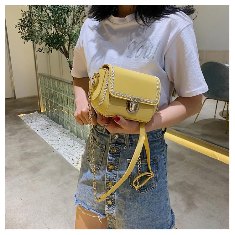 Trendy Korean Style Chain Shoulder & Crossbody Bag for Fashionable Ladies