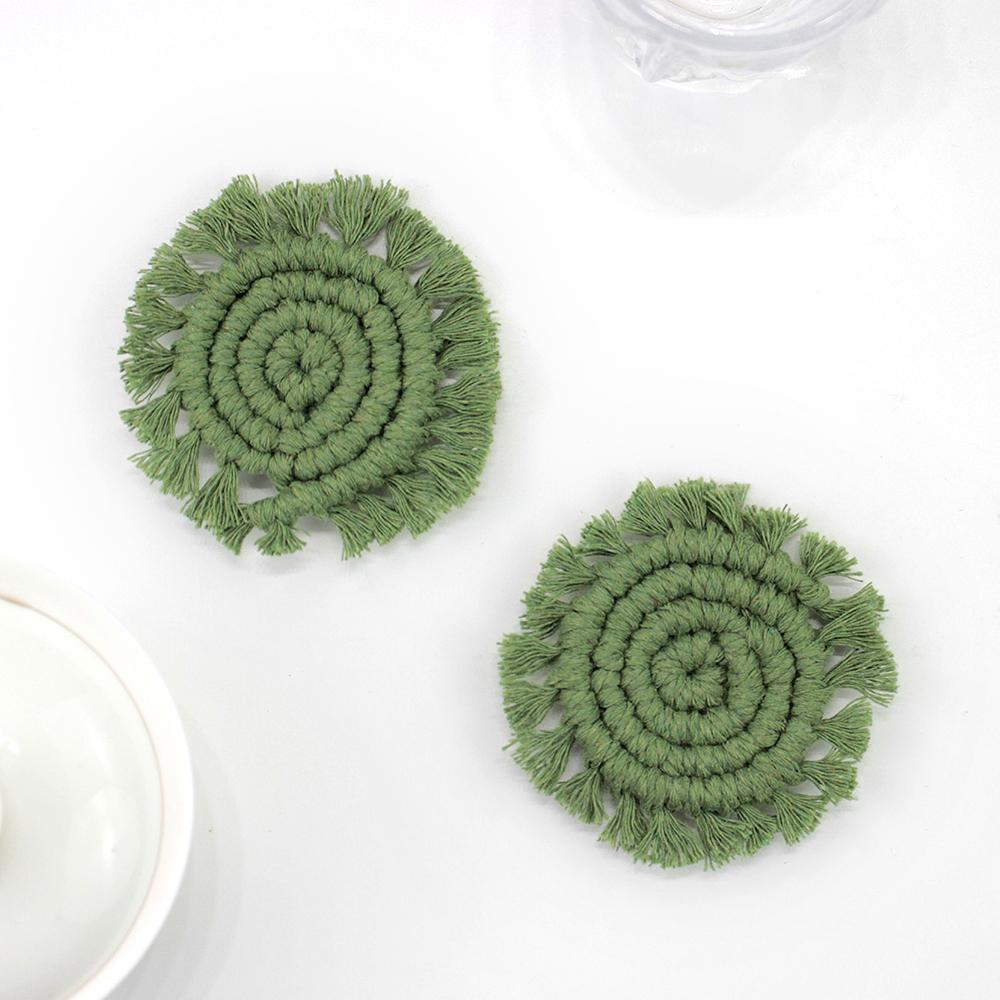 2 Stück Handgewebte Runde Quasten Untersetzer Einfarbige Kreis Muster Hitzebeständige Matten für Tassen Geschirr