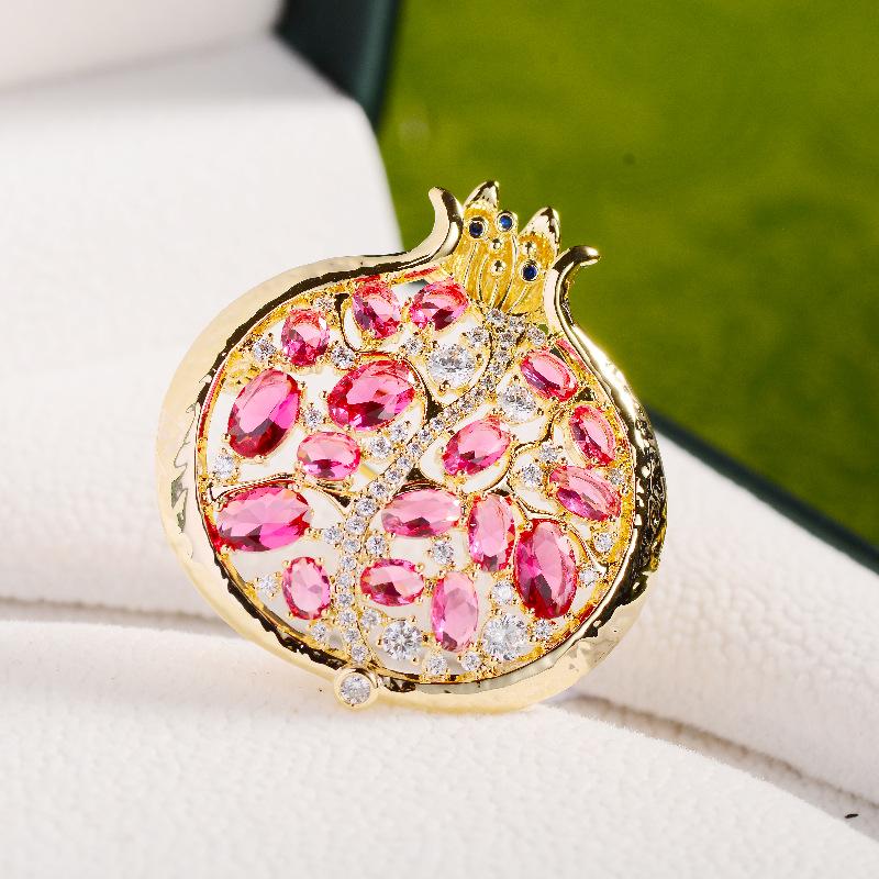 Elegant Pomegranate Brooch: Symbol of Blessings for Qipao and Suit Accessories